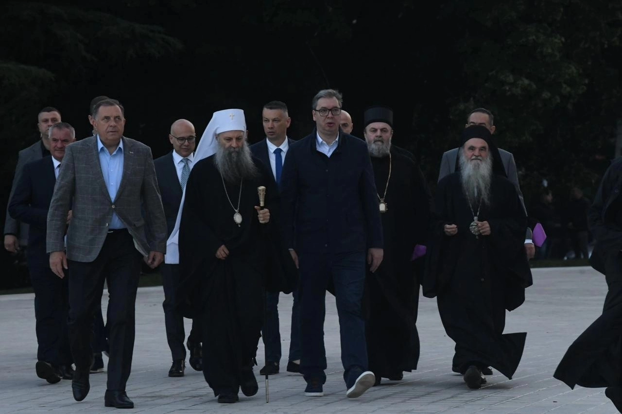 Dodik i Vučić na molitvi koju je u Hramu Svetog Save predvodio patrijarh Porfirije